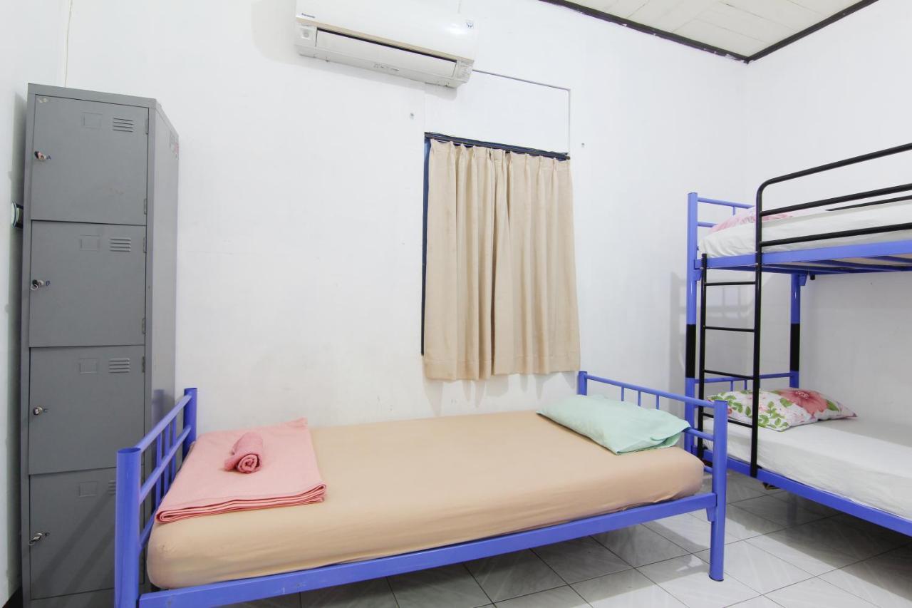 Arjuna Hostel Semarang Eksteriør bilde