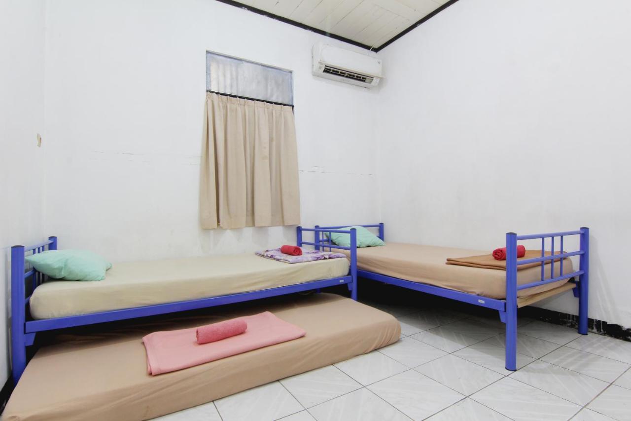 Arjuna Hostel Semarang Eksteriør bilde